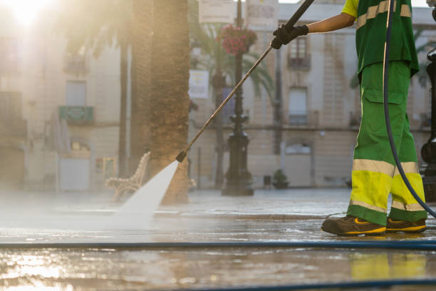 Best Oil Spill Cleanup  in Dewitt, IA